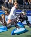 Kelsey Bing in actie voor Team VS tegen Joosje Burg van Oranje
