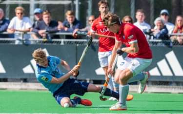 Strijd tussen Laren en Hurley