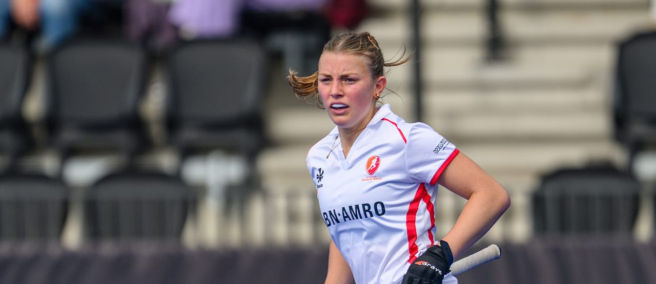 Charlotte Schrijvers (Oranje-Rood)
