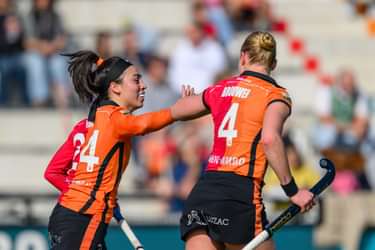 Thirsa Kho scoort voor Oranje-Rood