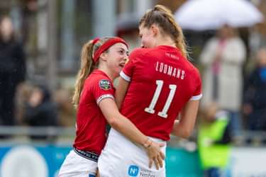 Romée Corver en Fleur Loomans